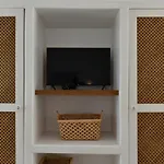Giourgas & Aparthotel 4*