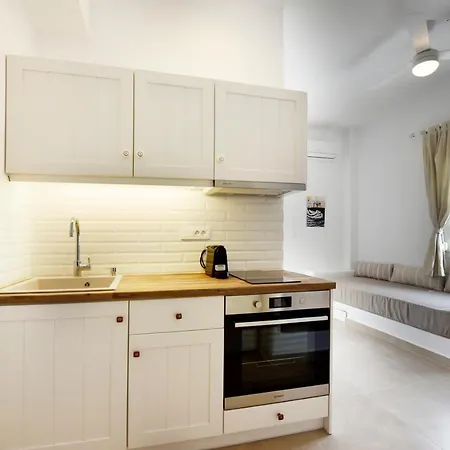 Giourgas & 4* Provatas