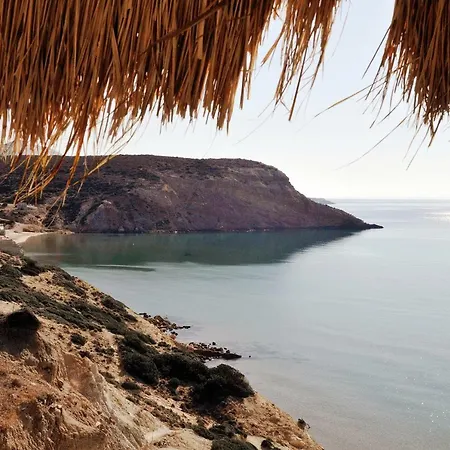 Giourgas & Aparthotel 4*