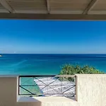 Aparthotel Giourgas &