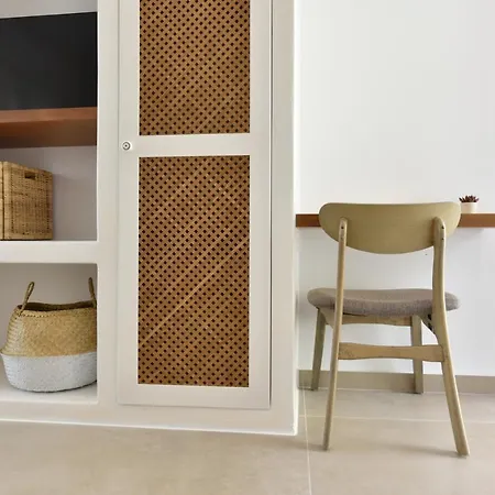 Giourgas & 4* Provatas