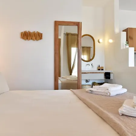 Giourgas & Aparthotel Provatas