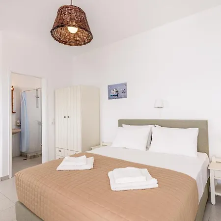 Giourgas & 4* Provatas