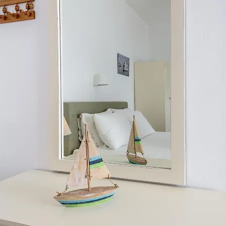 Giourgas & 4* Provatas