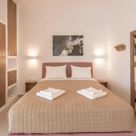Giourgas & Aparthotel