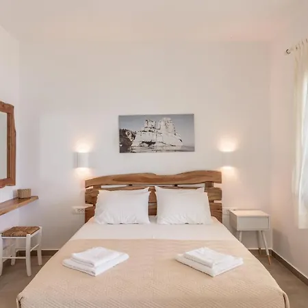 Giourgas & Aparthotel