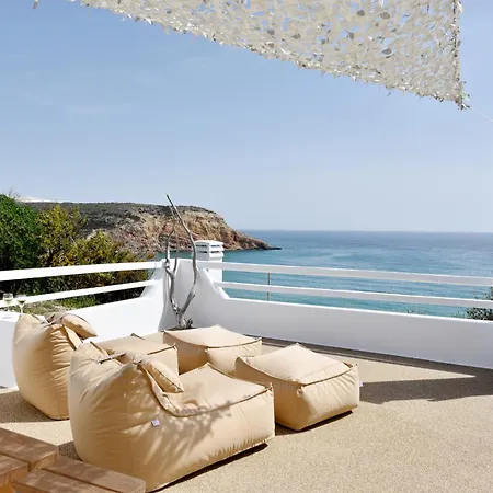 Giourgas & Ξενοδοχείο με διαμερίσματα Προβατάς