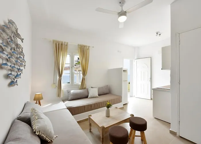 Giourgas & Aparthotel Provatas