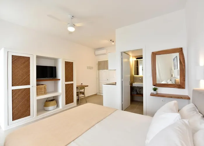 Aparthotel Giourgas & 4*