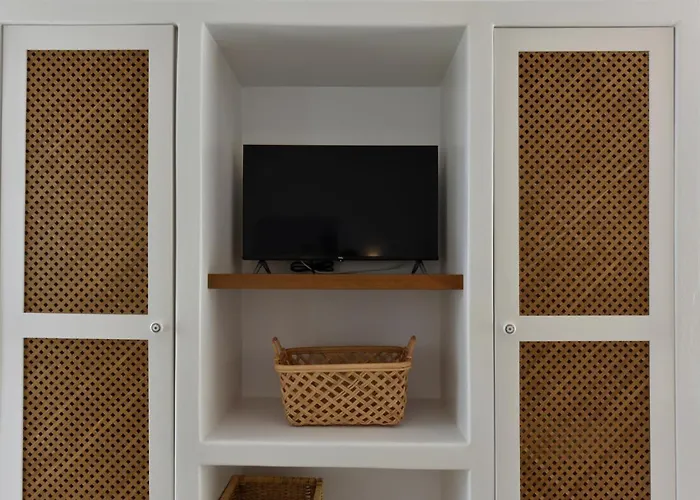 Giourgas & Ξενοδοχείο με διαμερίσματα 4*