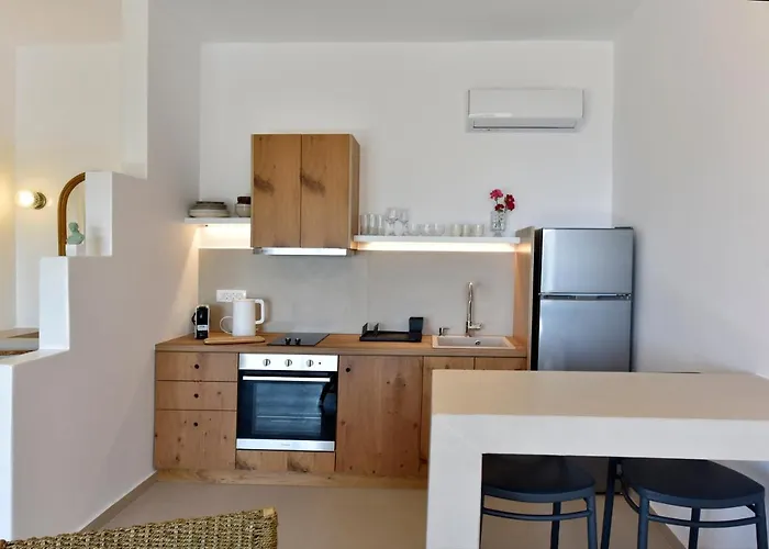 Giourgas & Aparthotel Provatas