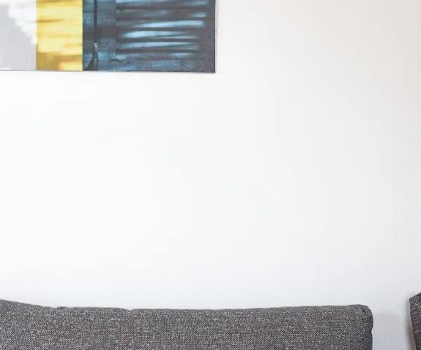 Giourgas & Aparthotel 4*