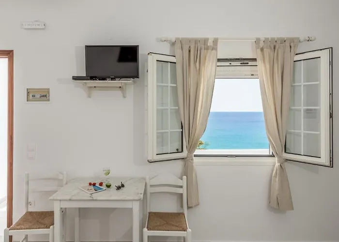 Ξενοδοχείο με διαμερίσματα Giourgas & 4*