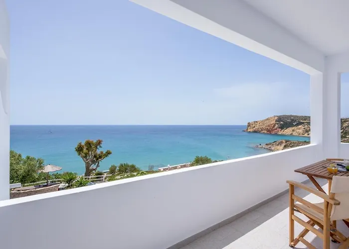 Ξενοδοχείο με διαμερίσματα Giourgas & 4*