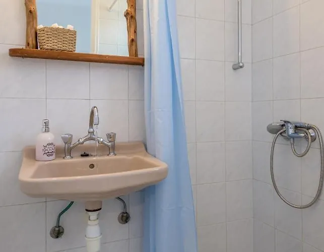 Aparthotel Giourgas & 4*