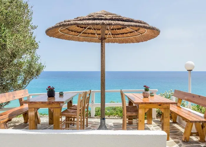 Ξενοδοχείο με διαμερίσματα Giourgas & 4*