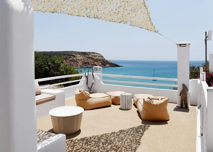 Giourgas & Ξενοδοχείο με διαμερίσματα Προβατάς